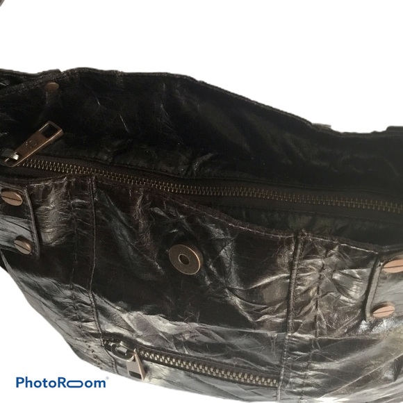 Matt & Nat Distressed Vegan Leather Purse. - Picture 3 of 6